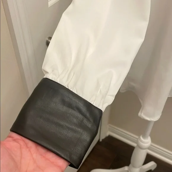 Ellen Tracy Black and White Contrast Blouse leather cuffs & Collar,  buttons - Picture 3 of 12